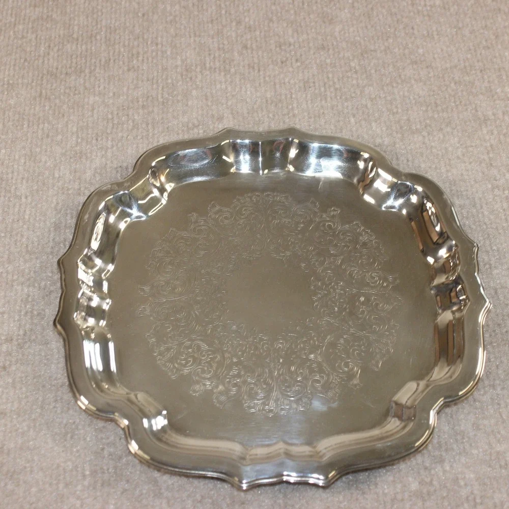 Oneida USA Silverplate Scalloped Round Etched Floral Serving Tray 10 Inch